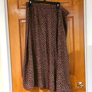 Cathy Daniel's ex long skirt